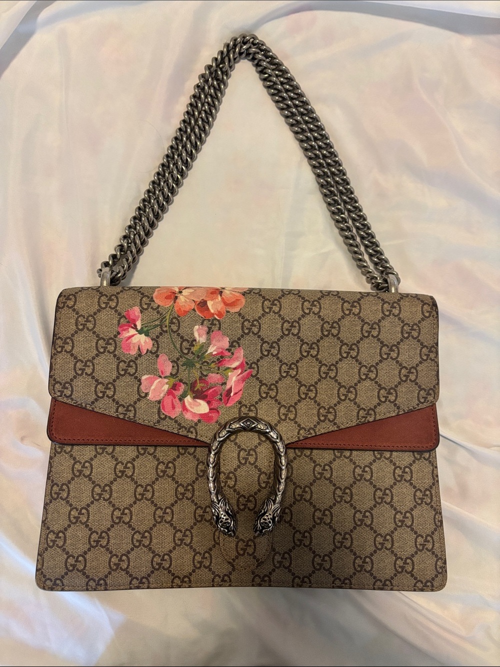 Gucci Beige GG Supreme Shoulder Bag with Pink Floral Accent
